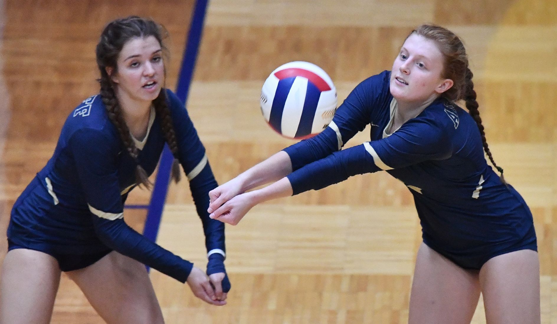 Althoff vs Minooka in 4A Volleyball Sectional Final
